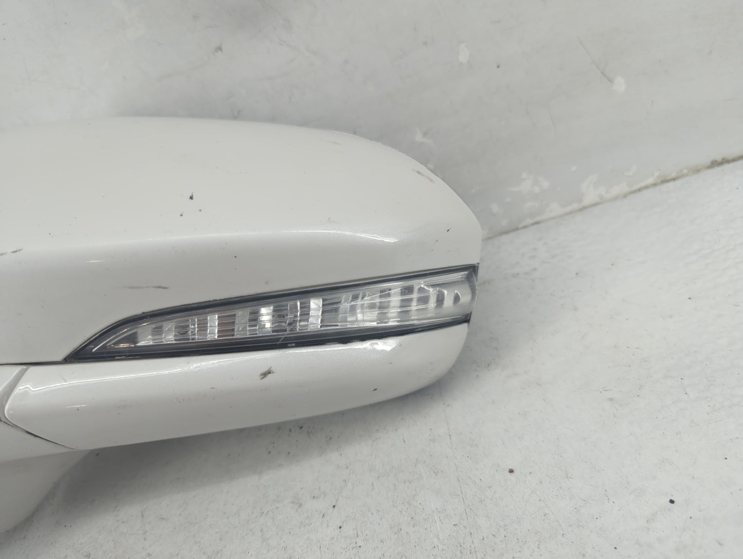 2015-2017 Ford Fusion Driver Side View Mirror - Left Door Mirror OEM Used - Oemusedautoparts1.com
