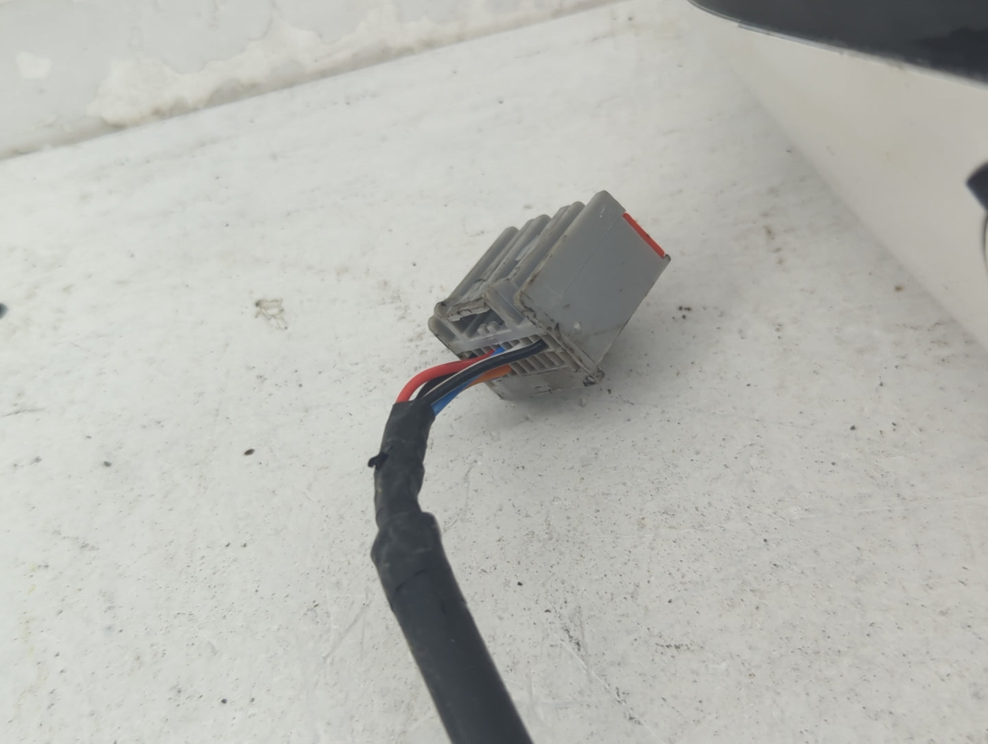 2015-2017 Ford Fusion Driver Side View Mirror - Left Door Mirror OEM Used - Oemusedautoparts1.com