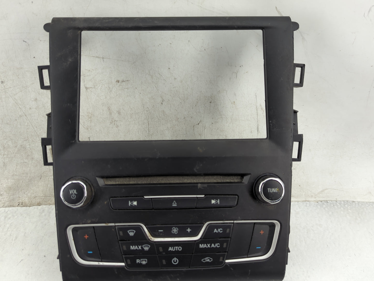2016-2017 Ford Fusion Radio Control Panel Black - Oemusedautoparts1.com