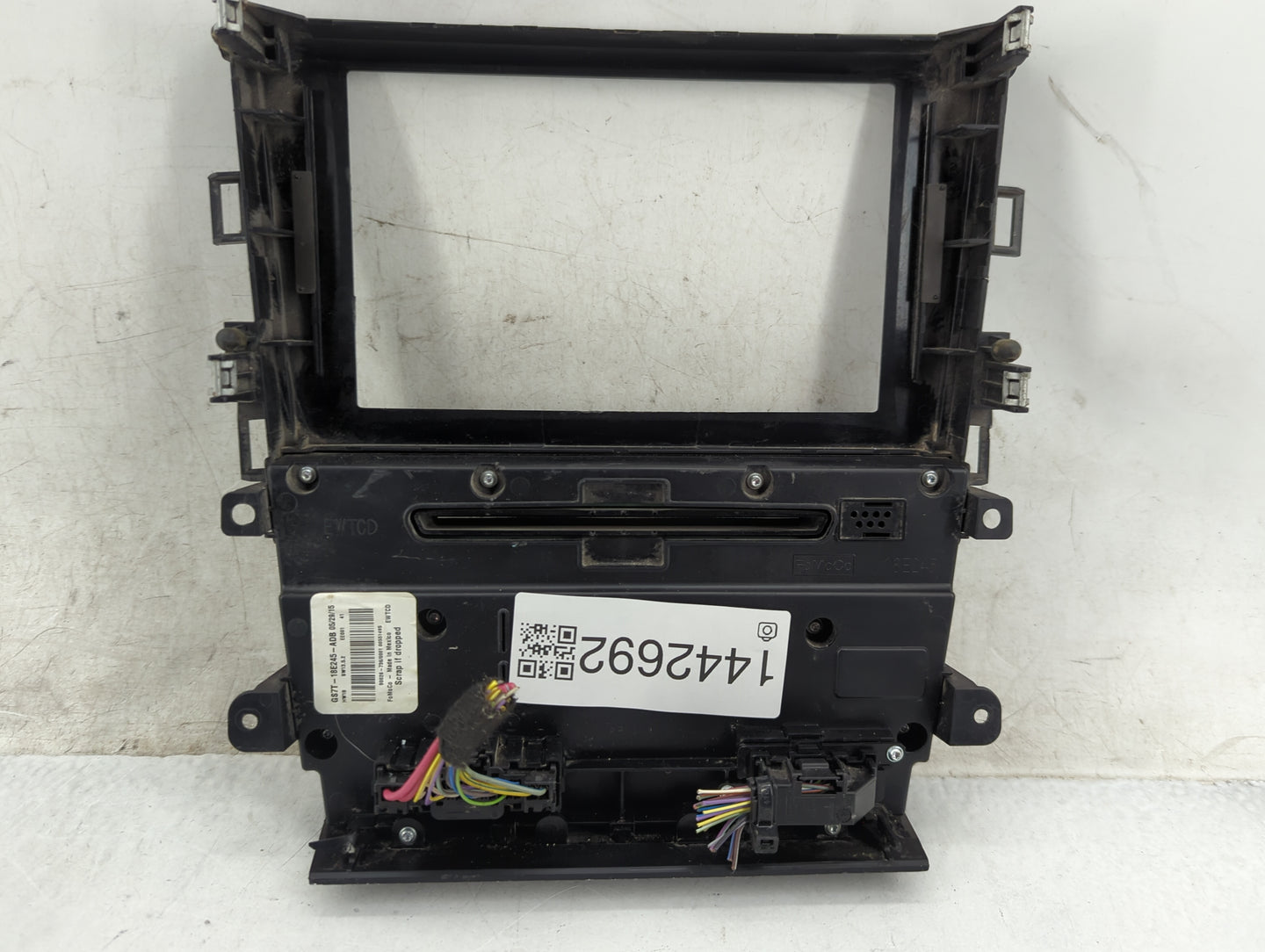 2016-2017 Ford Fusion Radio Control Panel Black - Oemusedautoparts1.com