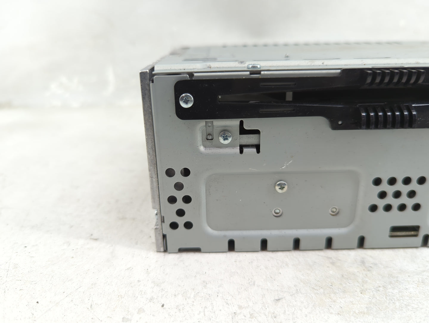 2016 Ford Fusion Radio AM FM Cd Player Receiver Replacement P/N:FS7T-19C107-YB Fits OEM Used Auto Parts - Oemusedautoparts1.
