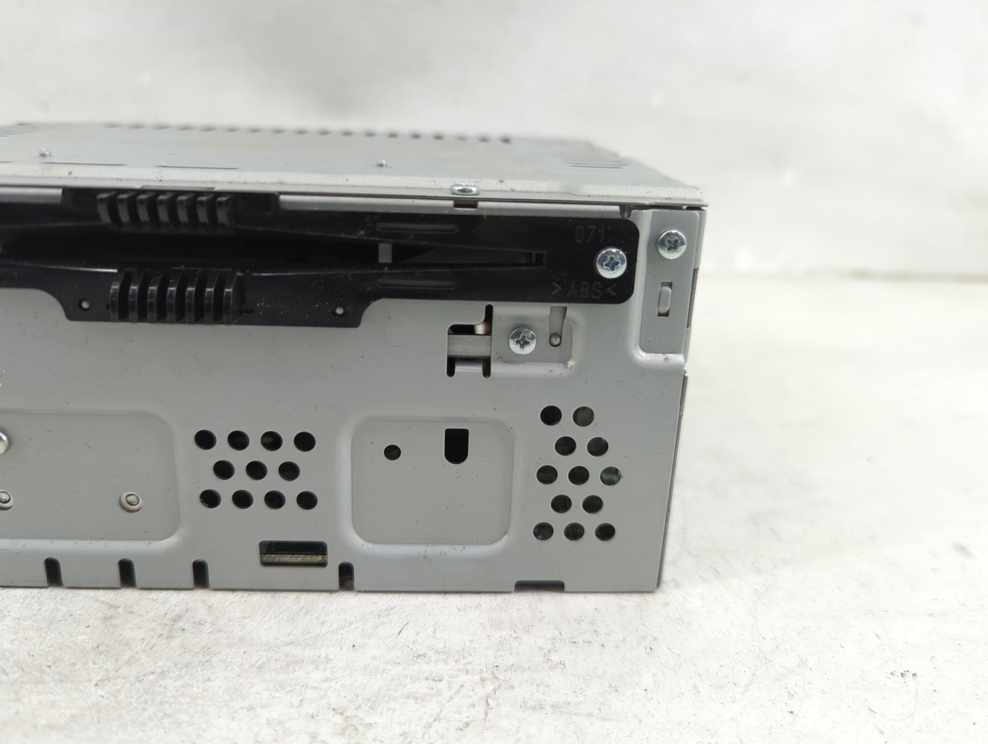 2016 Ford Fusion Radio AM FM Cd Player Receiver Replacement P/N:FS7T-19C107-YB Fits OEM Used Auto Parts - Oemusedautoparts1.