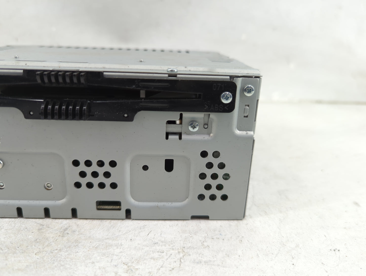 2016 Ford Fusion Radio AM FM Cd Player Receiver Replacement P/N:FS7T-19C107-YB Fits OEM Used Auto Parts - Oemusedautoparts1.
