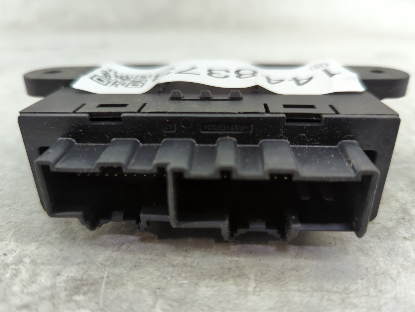 Ford Fusion Body Control Module Bcm 1448373 - Oemusedautoparts1.com