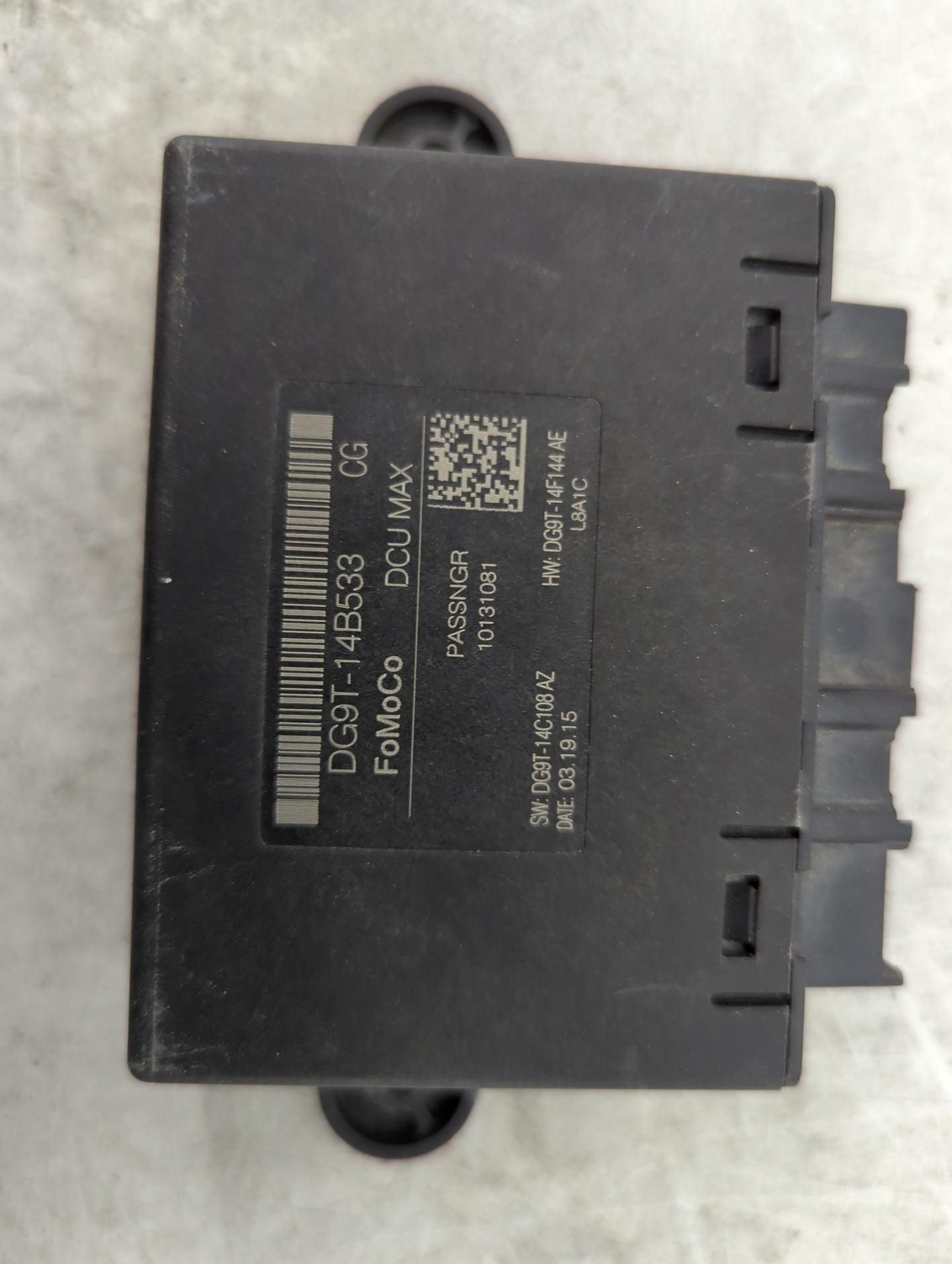 Ford Fusion Body Control Module Bcm Inner Cabin Fuse Box - Oemusedautoparts1.com