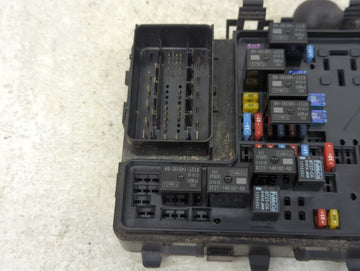 2015-2016 Ford Fusion Fusebox Fuse Box Panel Relay Module P/N:FG9T14A067BB 8T2T-14B192-AB, 8T2T-14B192-BA Fits Fits 2015 2016 OEM Used Auto Parts