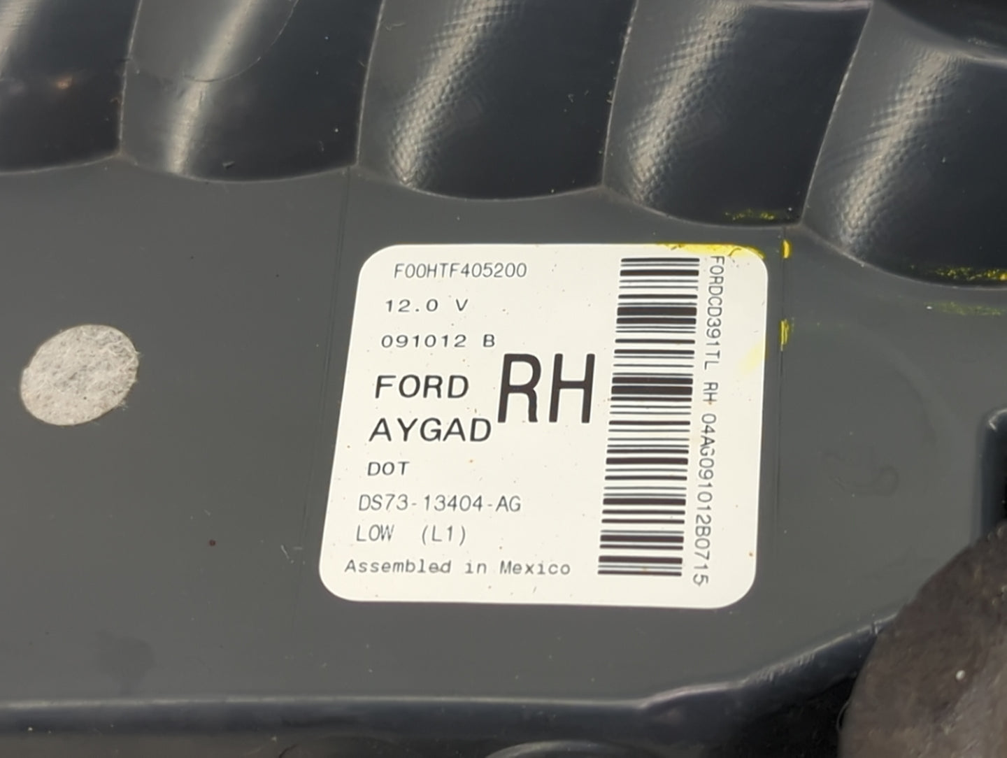 2013-2016 Ford Fusion Tail Light Assembly Passenger Right OEM P/N:DS73-13404-AG Fits Fits 2013 2014 2015 2016 OEM Used Auto 