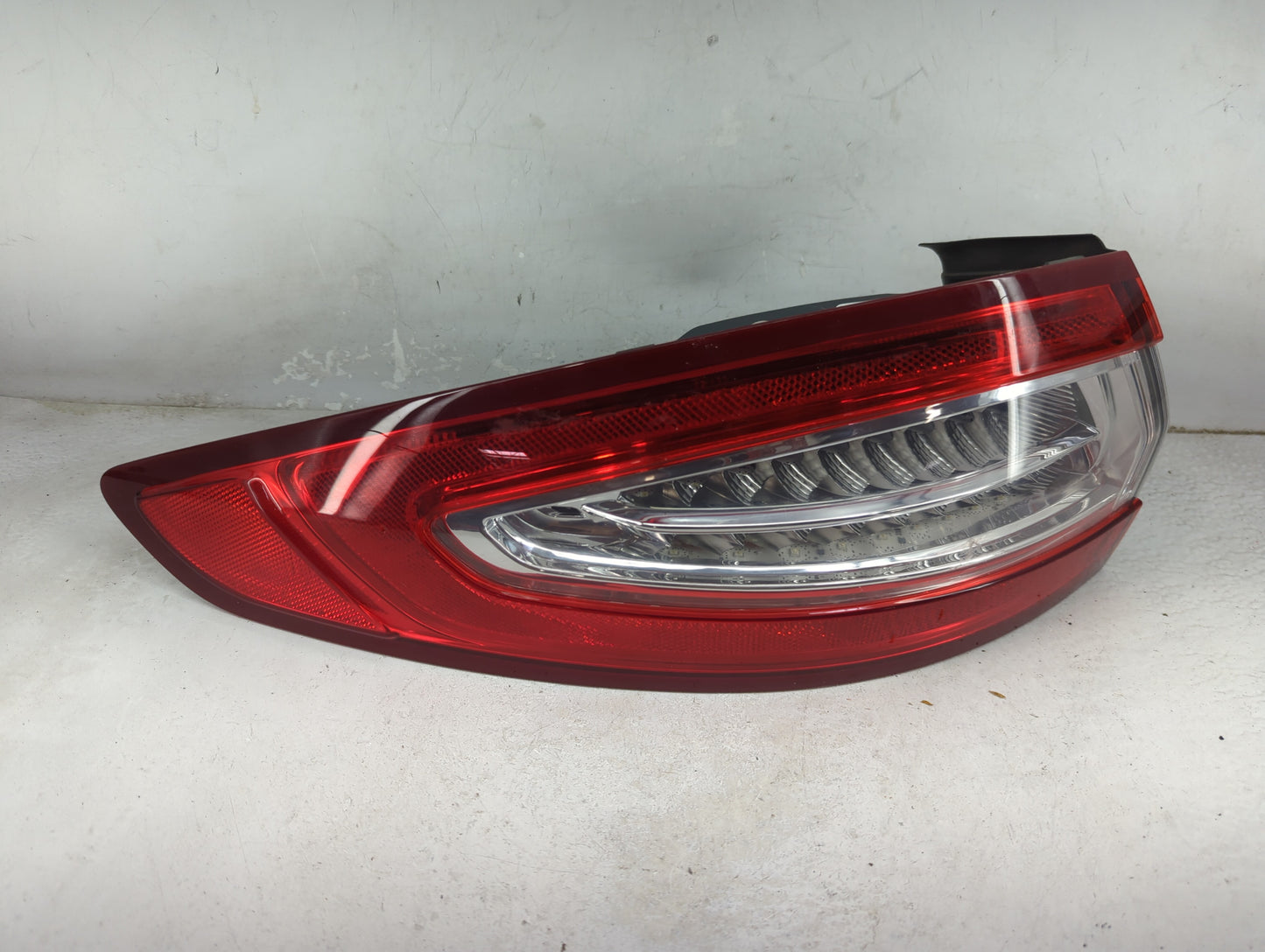 2013-2016 Ford Fusion Tail Light Assembly Driver Left OEM P/N:DS73-13405-AG Fits Fits 2013 2014 2015 2016 OEM Used Auto Part