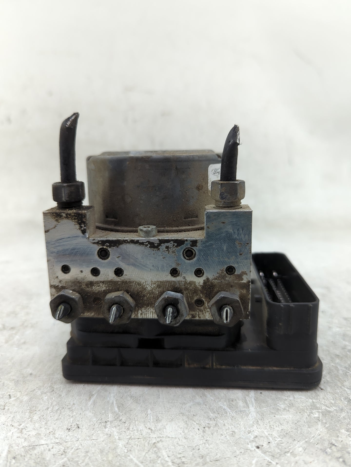 2014-2016 Ford Fusion ABS Pump Control Module Replacement P/N:EG9C-2C405-DF Fits Fits 2014 2015 2016 OEM Used Auto Parts - O