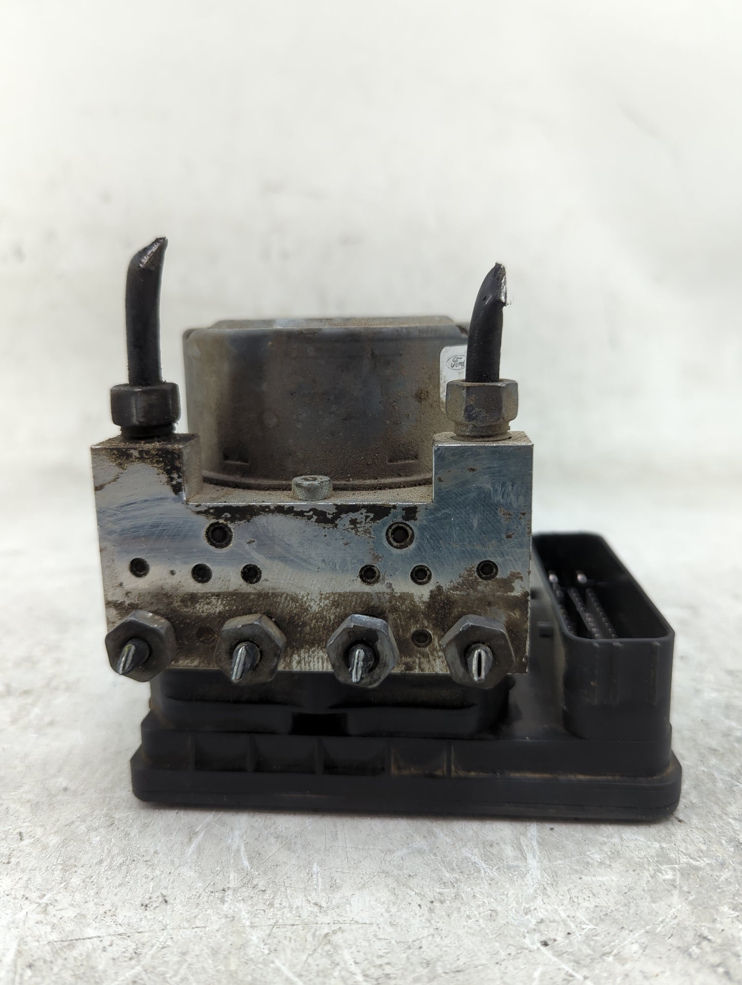 2014-2016 Ford Fusion ABS Pump Control Module Replacement P/N:EG9C-2C405-DF Fits Fits 2014 2015 2016 OEM Used Auto Parts - O