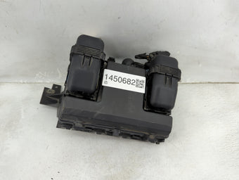 compare product 2015-2016 Ford Fusion Fusebox Fuse Box Panel Relay Module P/N:G2GT14A075AA BT2T-14B192-AB, BV-2618192-BA Fits Fits 2015 2016 OEM Used Auto Parts