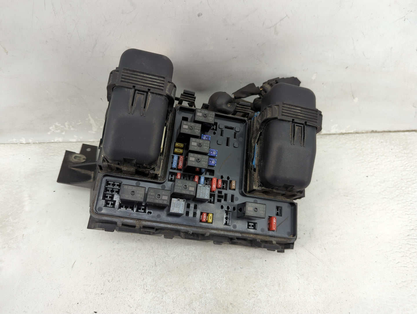 2015-2016 Ford Fusion Fusebox Fuse Box Panel Relay Module P/N:G2GT14A075AA BT2T-14B192-AB, BV-2618192-BA Fits Fits 2015 2016
