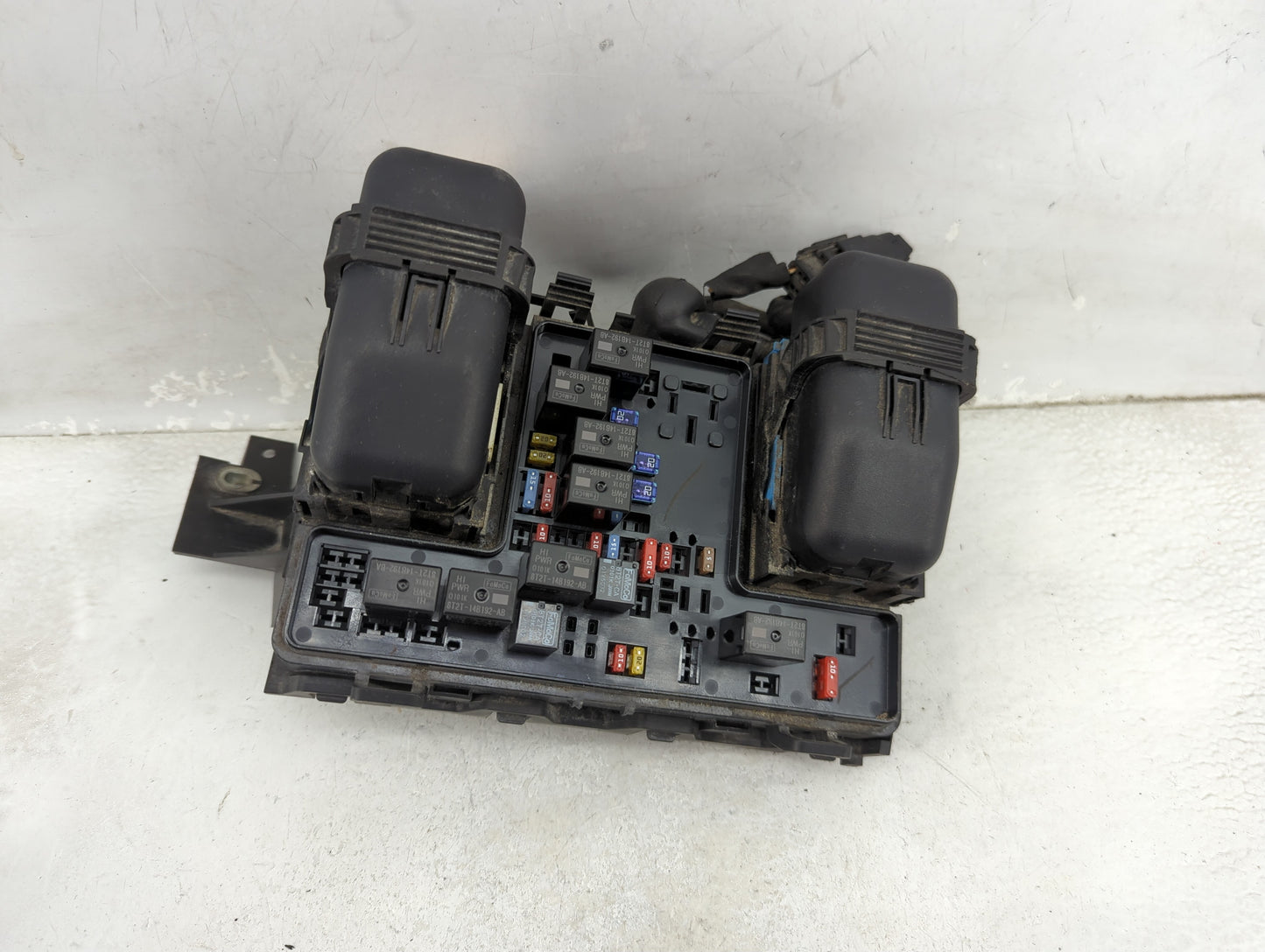 2015-2016 Ford Fusion Fusebox Fuse Box Panel Relay Module P/N:G2GT14A075AA BT2T-14B192-AB, BV-2618192-BA Fits Fits 2015 2016