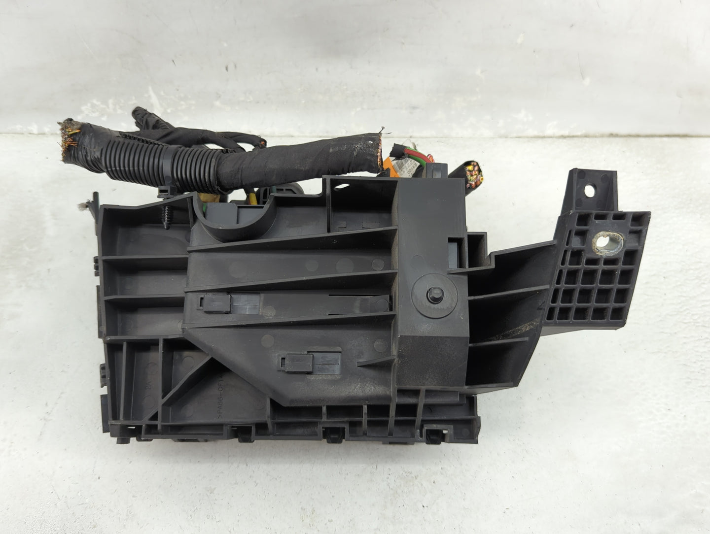 2015-2016 Ford Fusion Fusebox Fuse Box Panel Relay Module P/N:G2GT14A075AA BT2T-14B192-AB, BV-2618192-BA Fits Fits 2015 2016