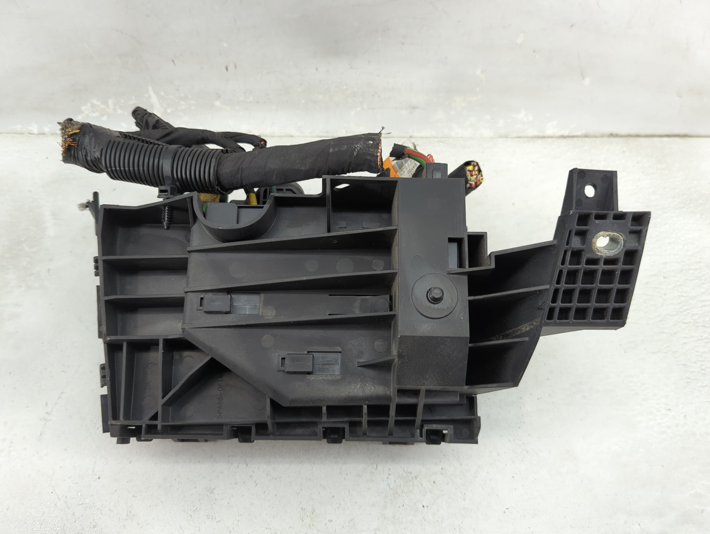 2015-2016 Ford Fusion Fusebox Fuse Box Panel Relay Module P/N:G2GT14A075AA BT2T-14B192-AB, BV-2618192-BA Fits Fits 2015 2016