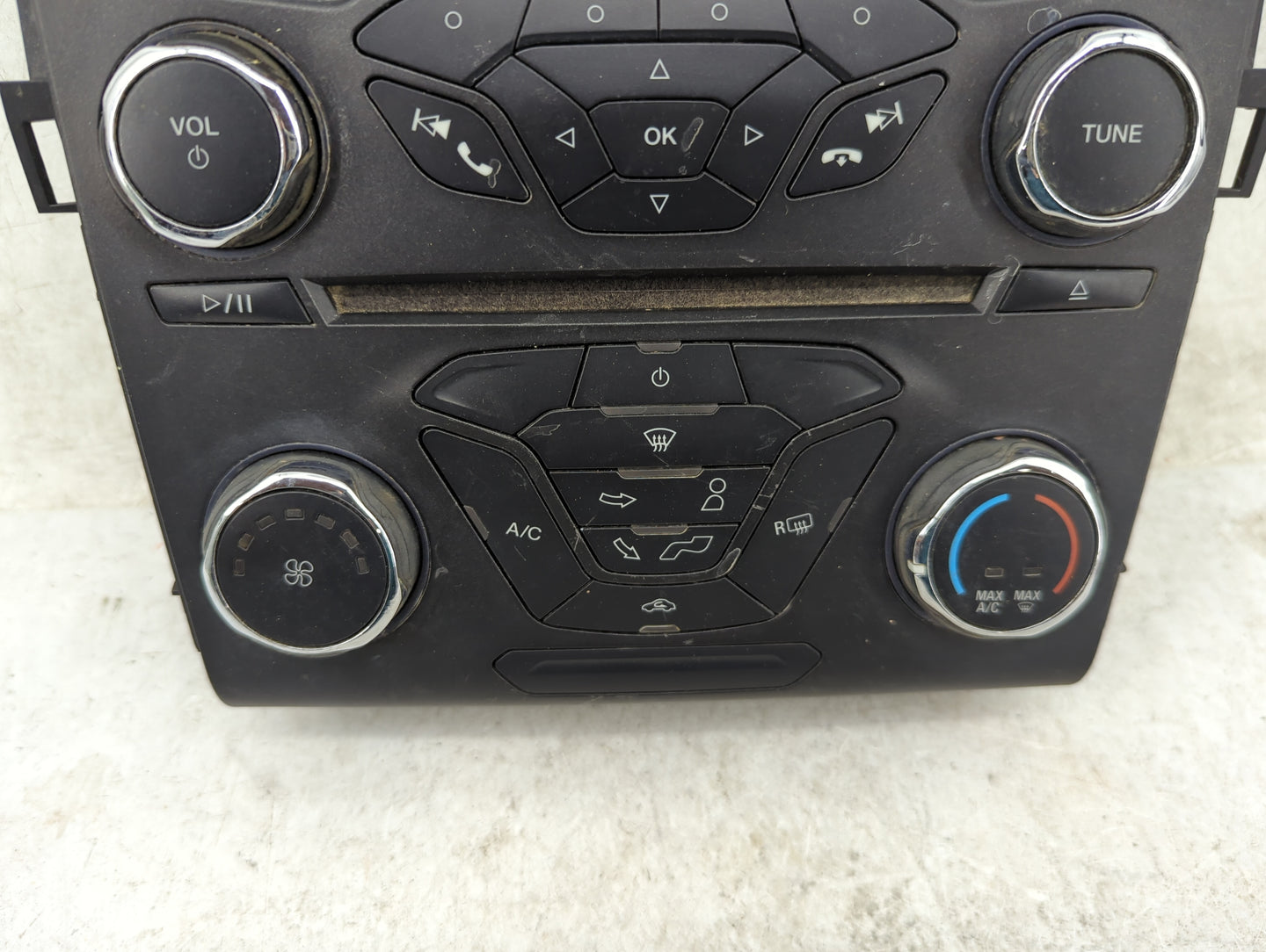2016-2016 Ford Fusion Radio Control Panel 1464443 - Oemusedautoparts1.com