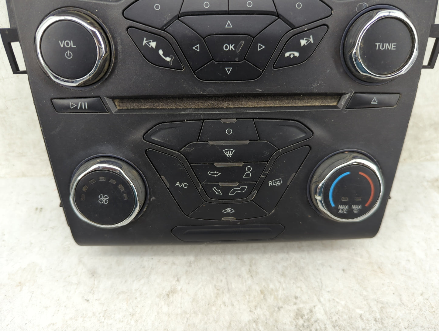2016-2016 Ford Fusion Radio Control Panel 1464443 - Oemusedautoparts1.com