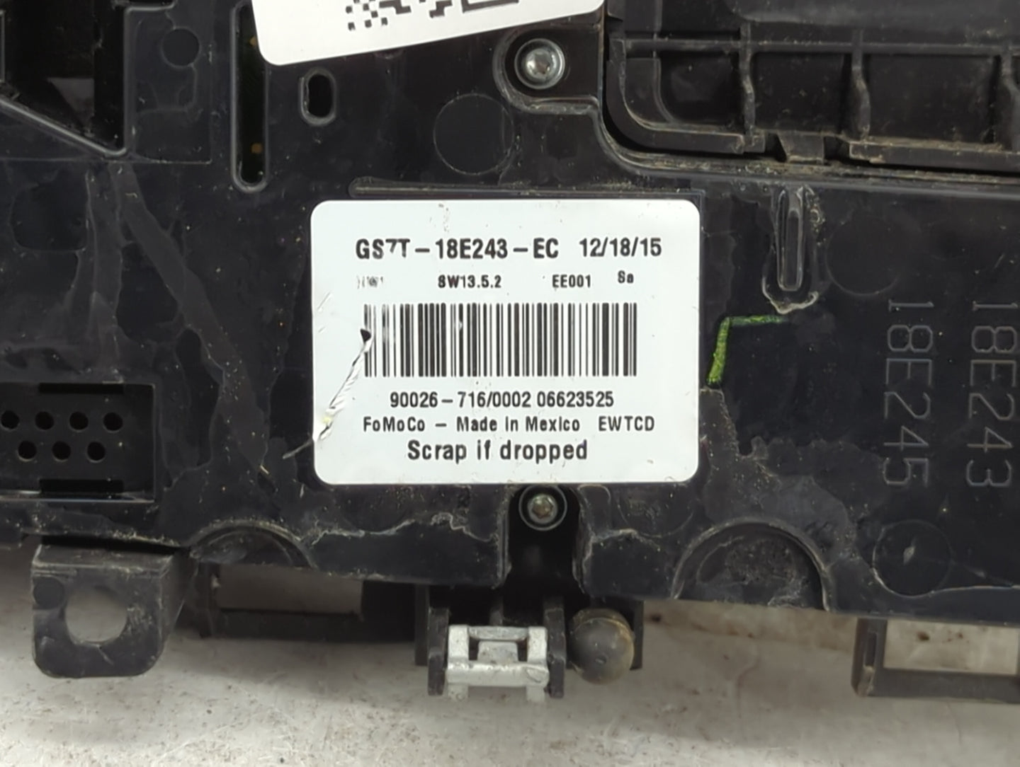 2016-2016 Ford Fusion Radio Control Panel 1464443 - Oemusedautoparts1.com