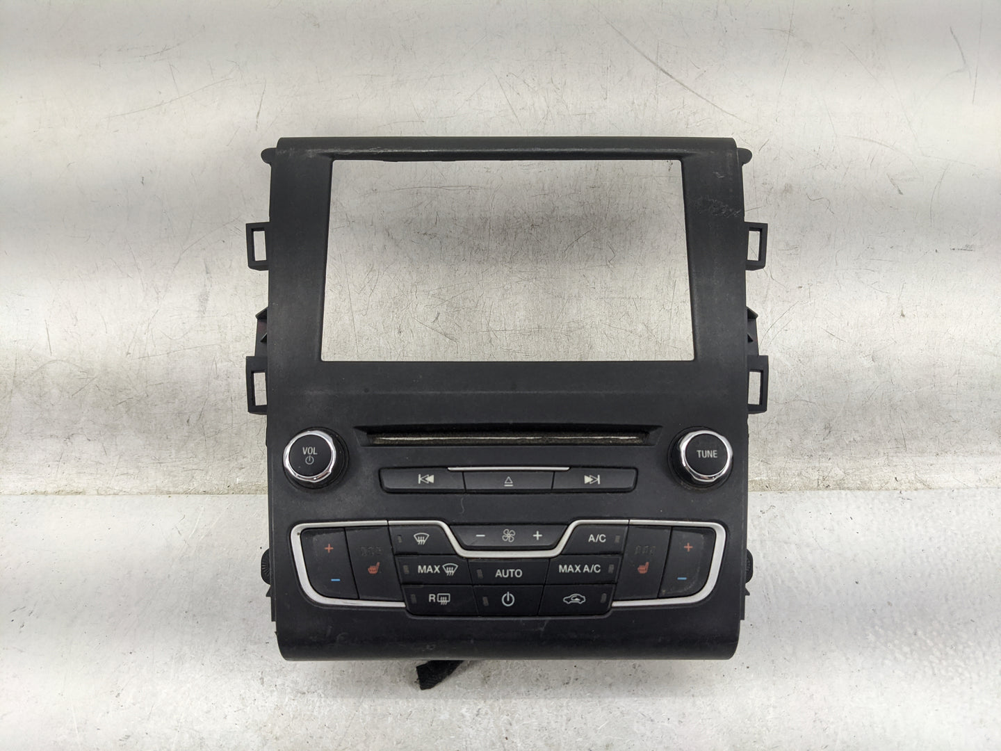 2016-2020 Ford Fusion Radio Control Panel 1468326 - Oemusedautoparts1.com