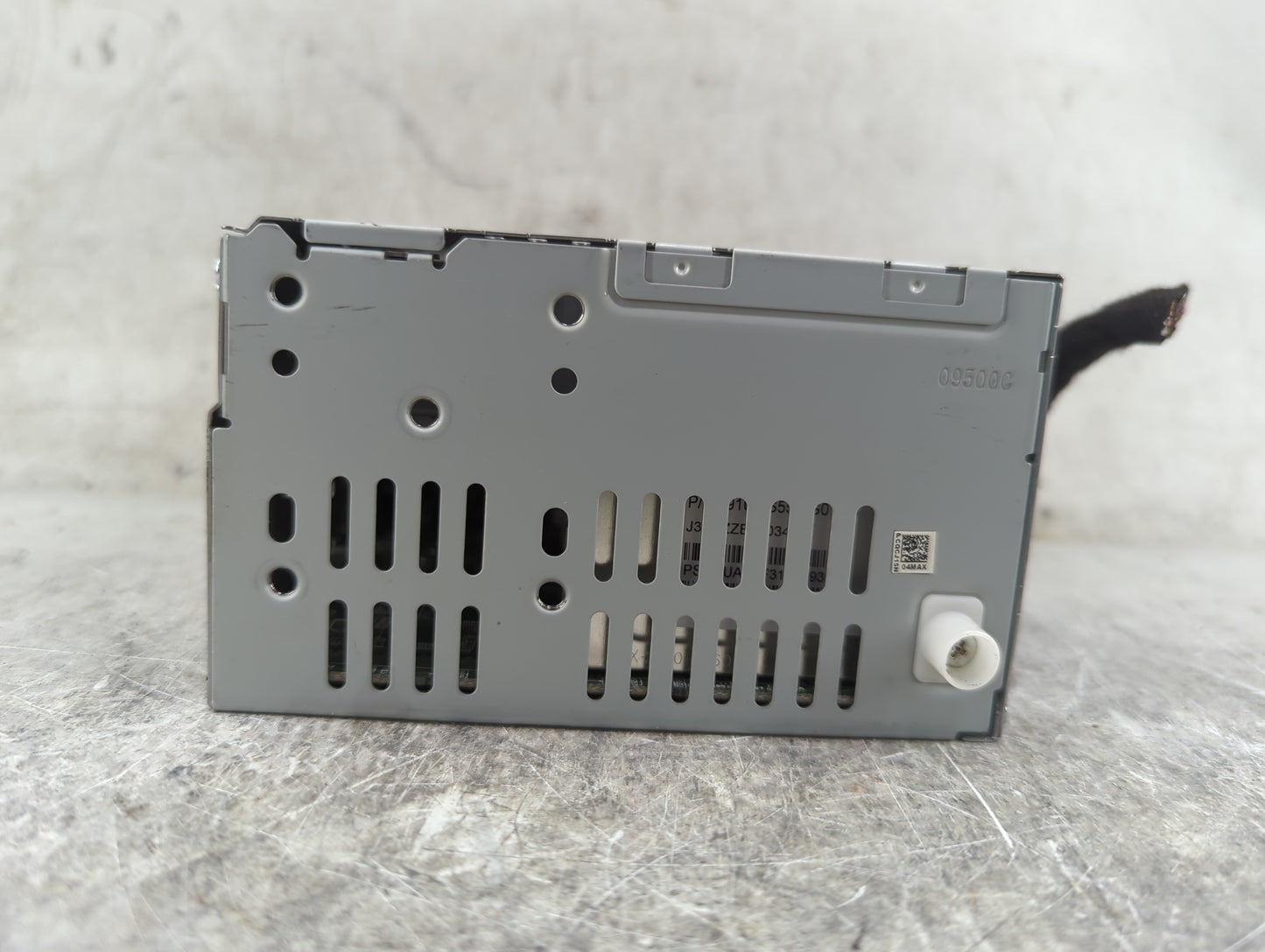 2016 Ford Fusion Radio AM FM Cd Player Receiver Replacement P/N:FS7T-19C107-YB CQ-C31SN0AMA Fits OEM Used Auto Parts - Oemus