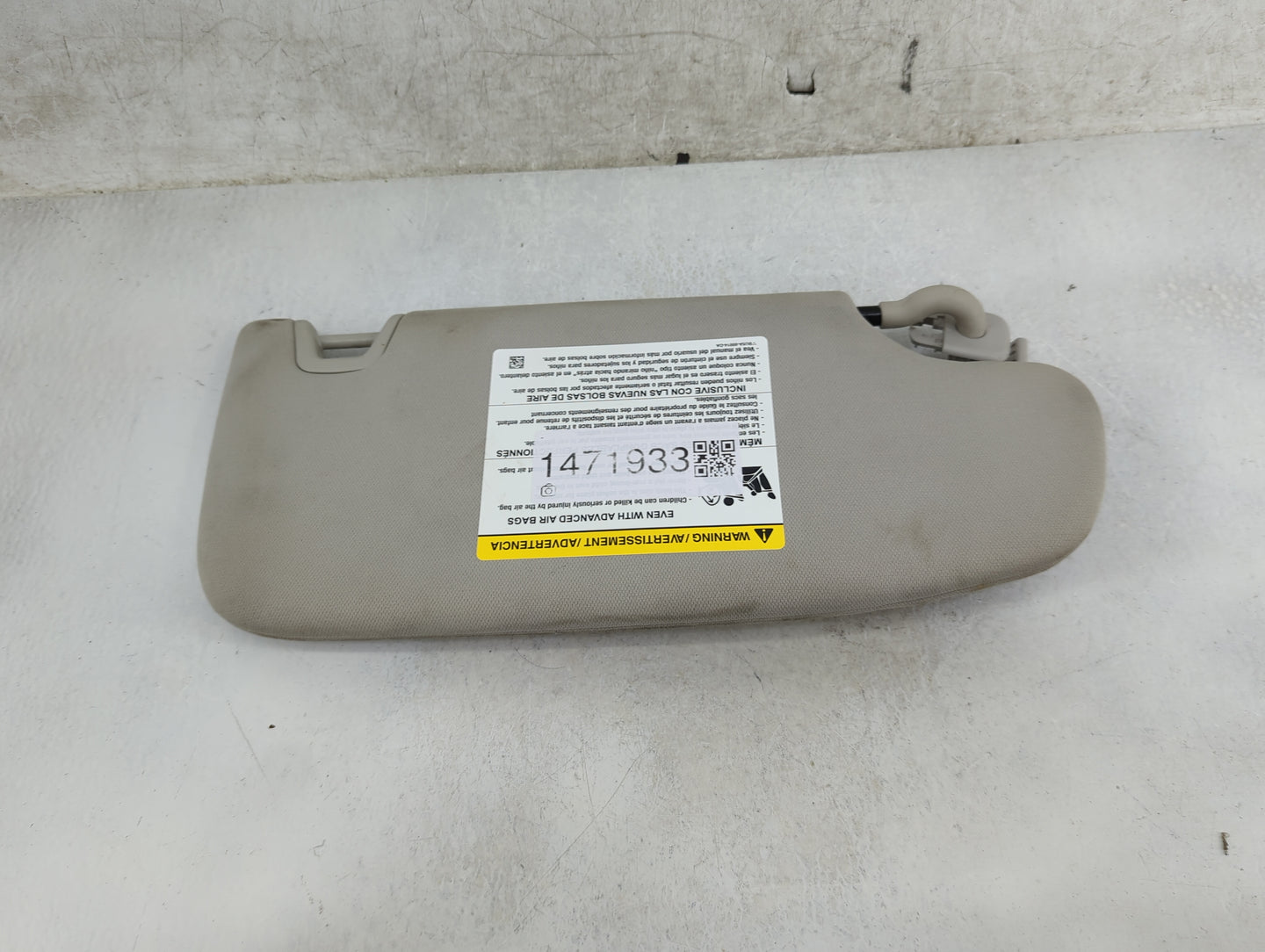 2015-2016 Ford Fusion Sun Visor Shade Replacement Driver Left Mirror Fits Fits 2015 2016 OEM Used Auto Parts - Oemusedautopa