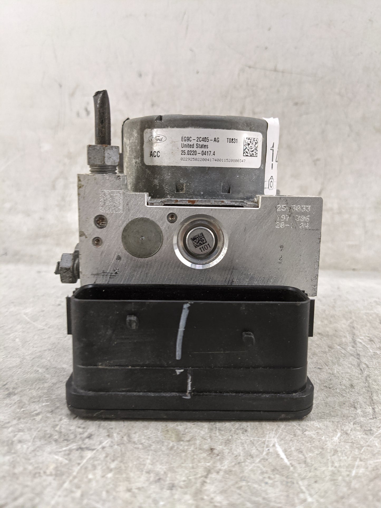 2014-2016 Ford Fusion ABS Pump Control Module Replacement P/N:EG9C-2C405-AG EG9C-2C219-AD Fits Fits 2014 2015 2016 OEM Used 