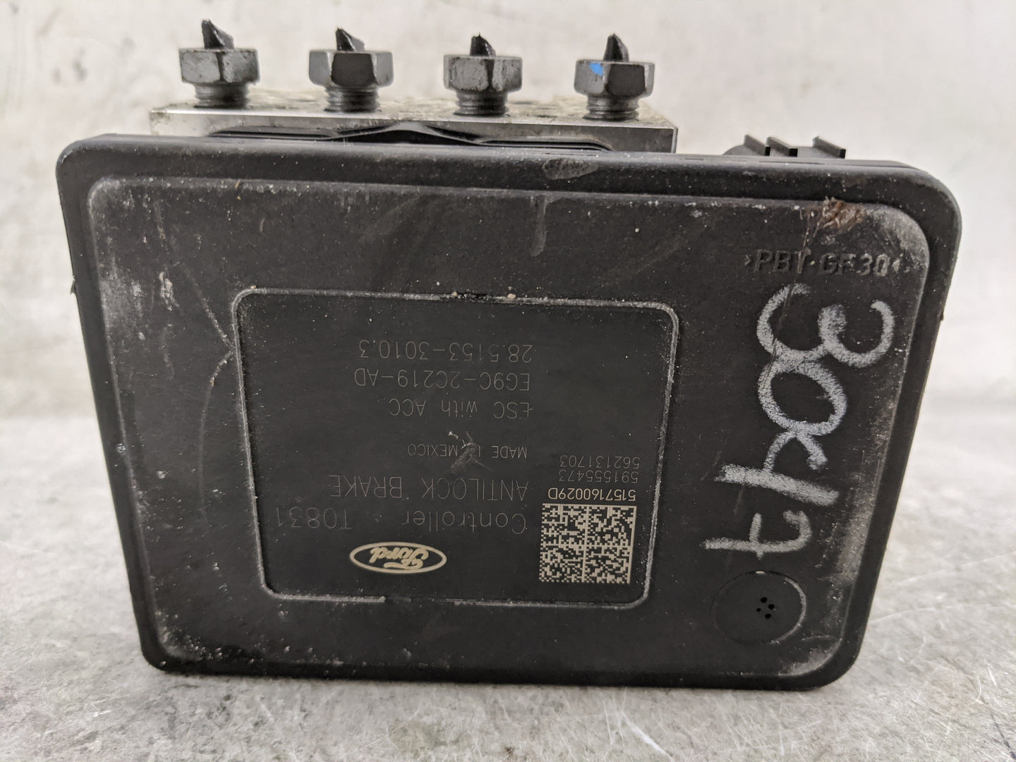 2014-2016 Ford Fusion ABS Pump Control Module Replacement P/N:EG9C-2C405-AG EG9C-2C219-AD Fits Fits 2014 2015 2016 OEM Used 