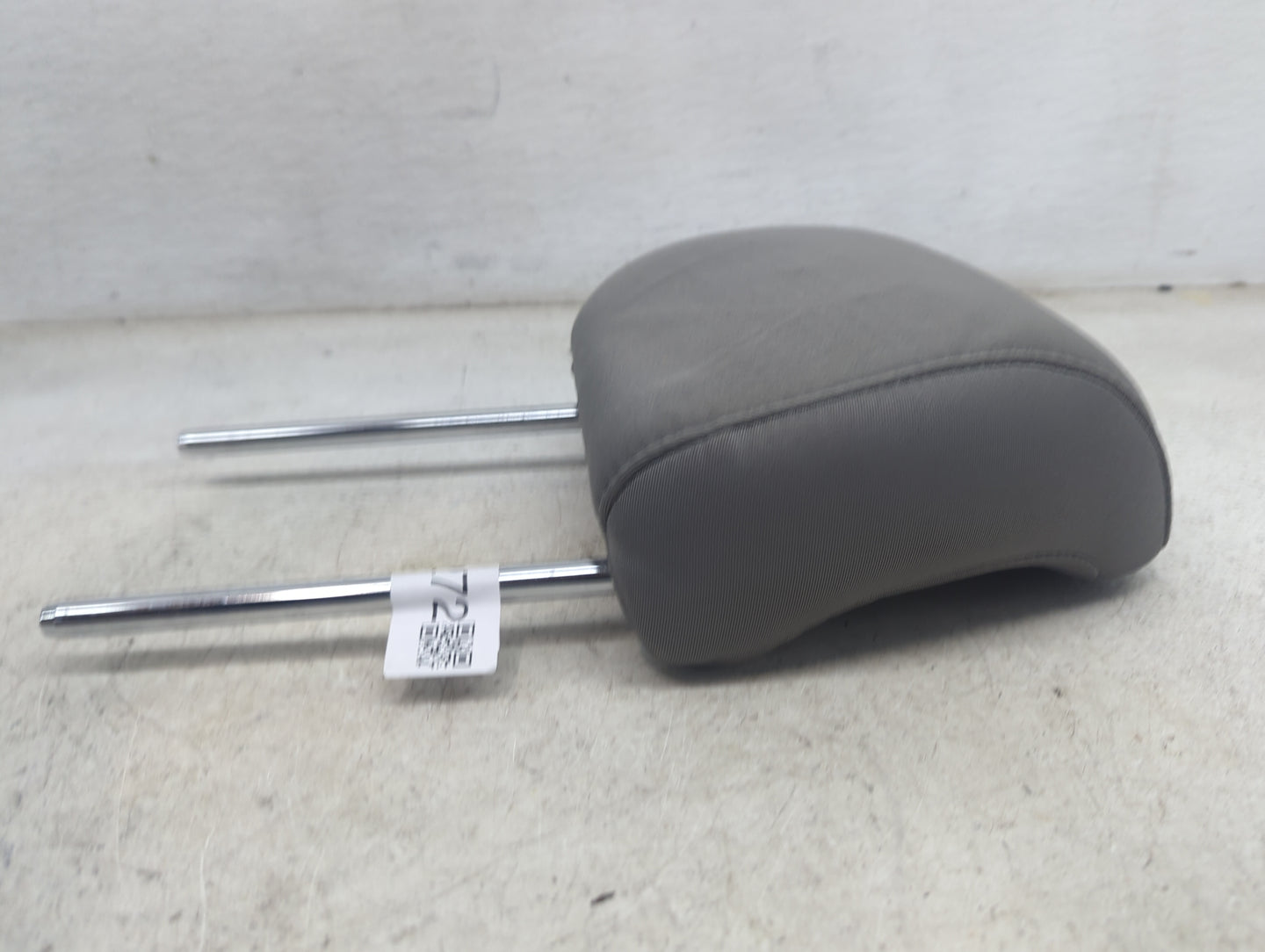 2016 Ford Fusion Headrest Head Rest Front Driver Passenger Seat Fits Fits 1999 2000 2001 2002 OEM Used Auto Parts - Oemuseda