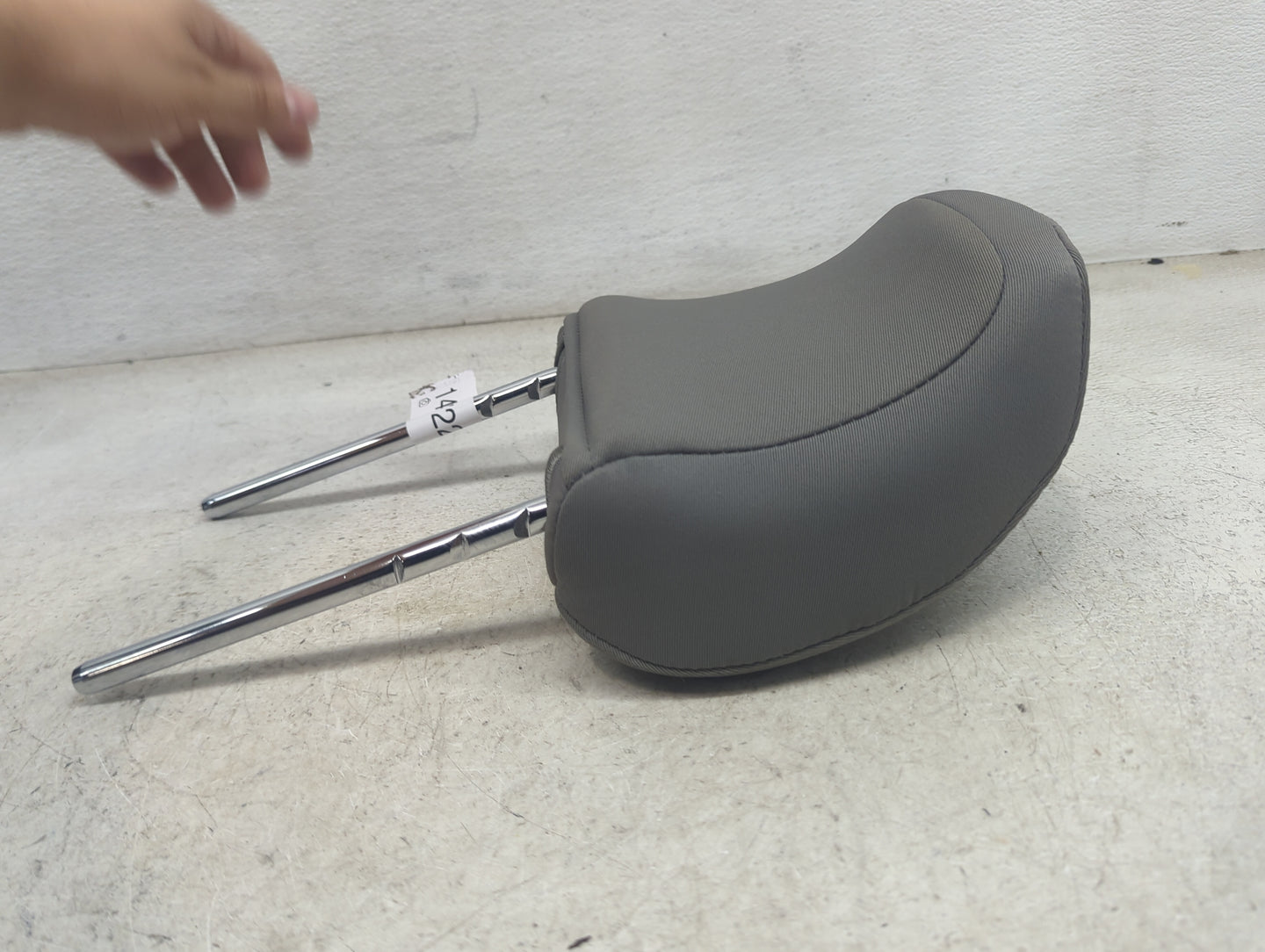 2016 Ford Fusion Headrest Head Rest Front Driver Passenger Seat Fits Fits 1999 2000 2001 2002 OEM Used Auto Parts - Oemuseda