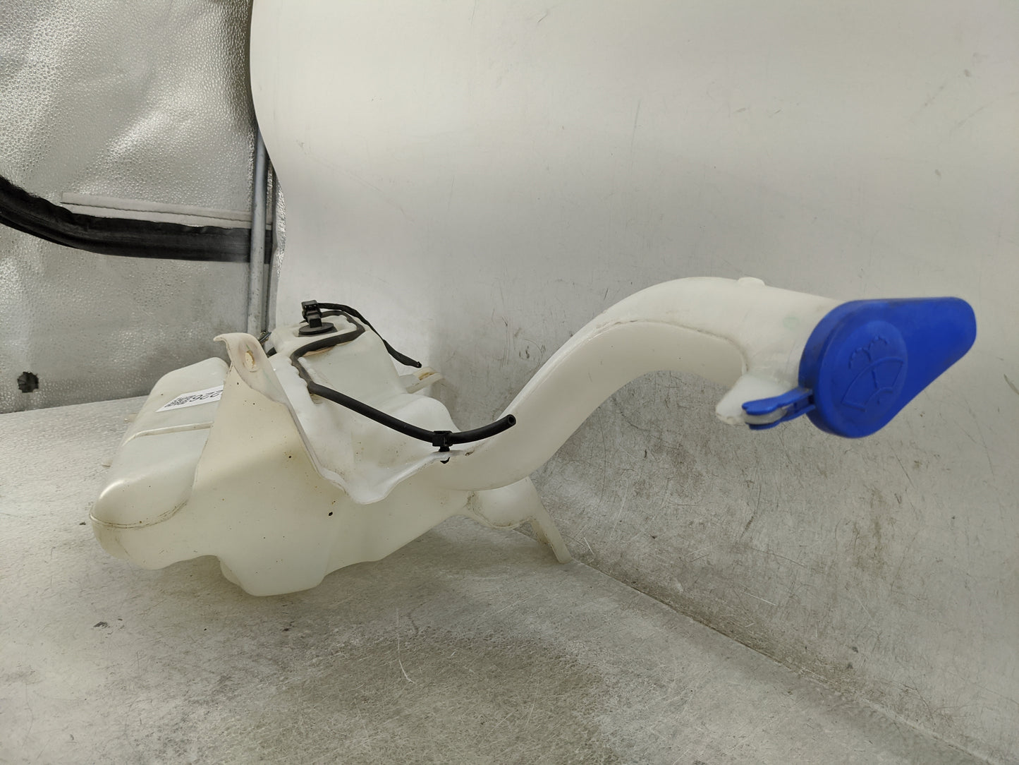 2015-2016 Ford Fusion Windshield Washer Fluid Reservoir Bottle Oem 1474226 - Oemusedautoparts1.com