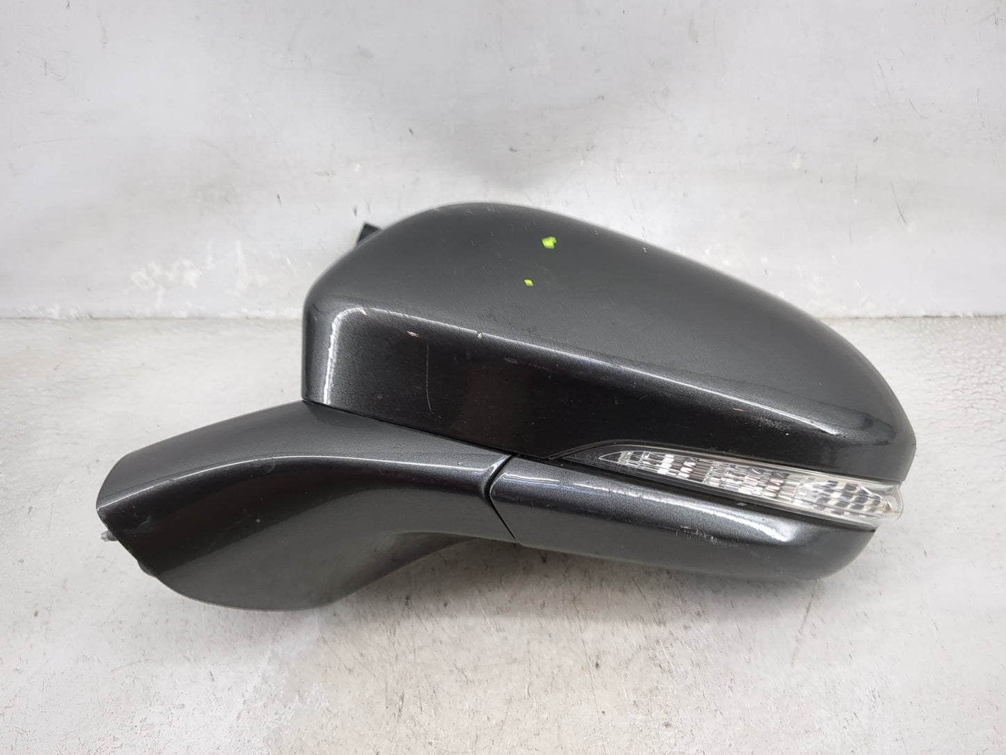 2015-2017 Ford Fusion Driver Side View Mirror - Left Door Mirror OEM Used - Oemusedautoparts1.com