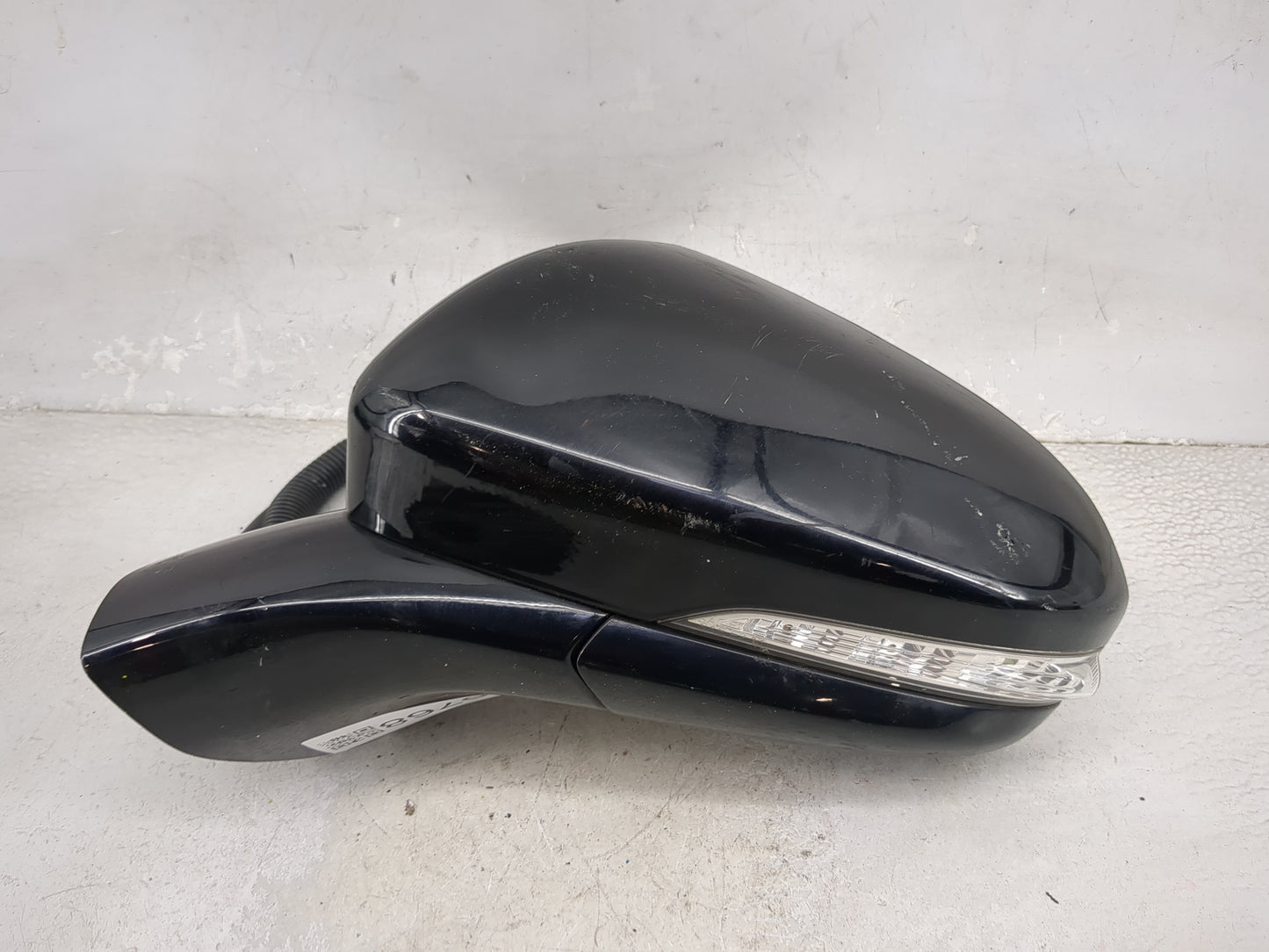 2015-2017 Ford Fusion Driver Side View Mirror - Left Door Mirror OEM Used - Oemusedautoparts1.com