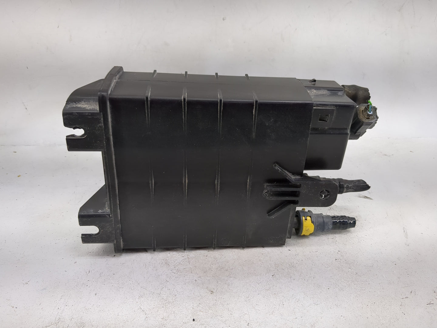 2016 Ford Fusion Fuel Vapor Charcoal Canister 1479387 - Oemusedautoparts1.com