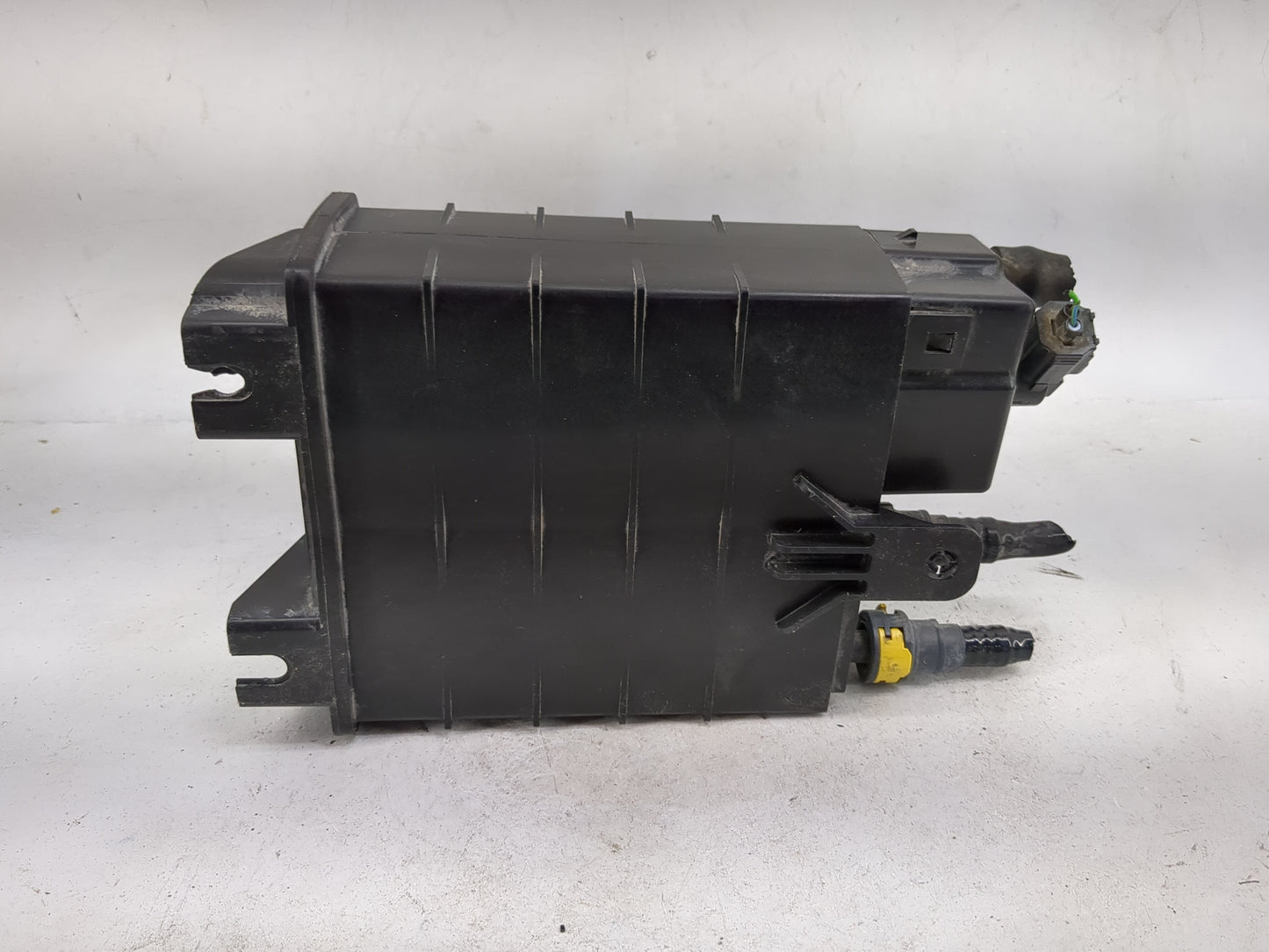 2016 Ford Fusion Fuel Vapor Charcoal Canister 1479387 - Oemusedautoparts1.com