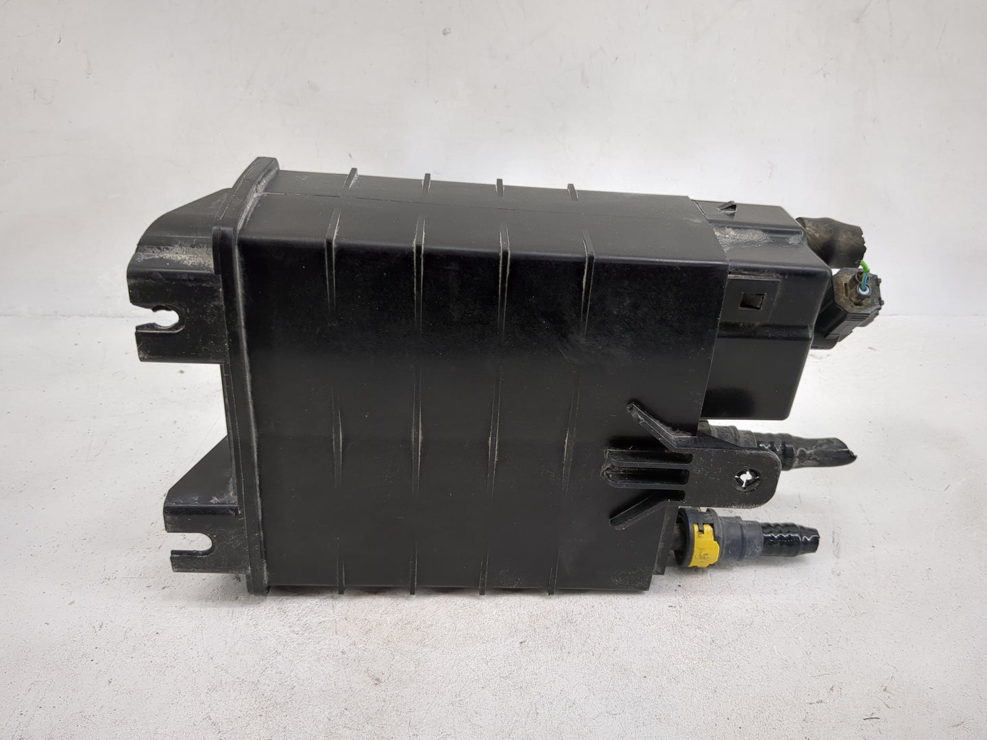 2016 Ford Fusion Fuel Vapor Charcoal Canister 1479387 - Oemusedautoparts1.com