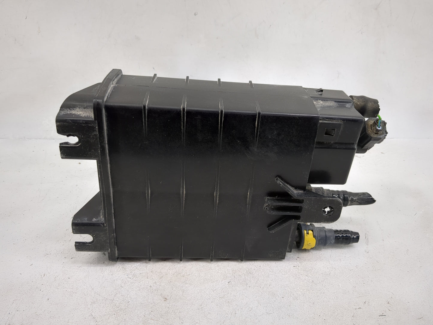 2016 Ford Fusion Fuel Vapor Charcoal Canister 1479387 - Oemusedautoparts1.com