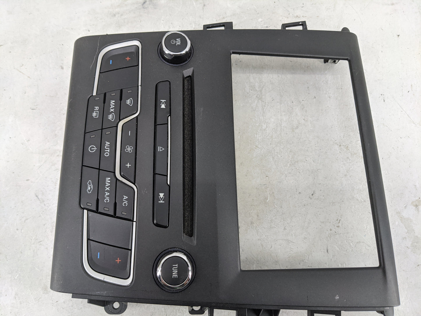 2016-2016 Ford Fusion Radio Control Panel 1483047 - Oemusedautoparts1.com