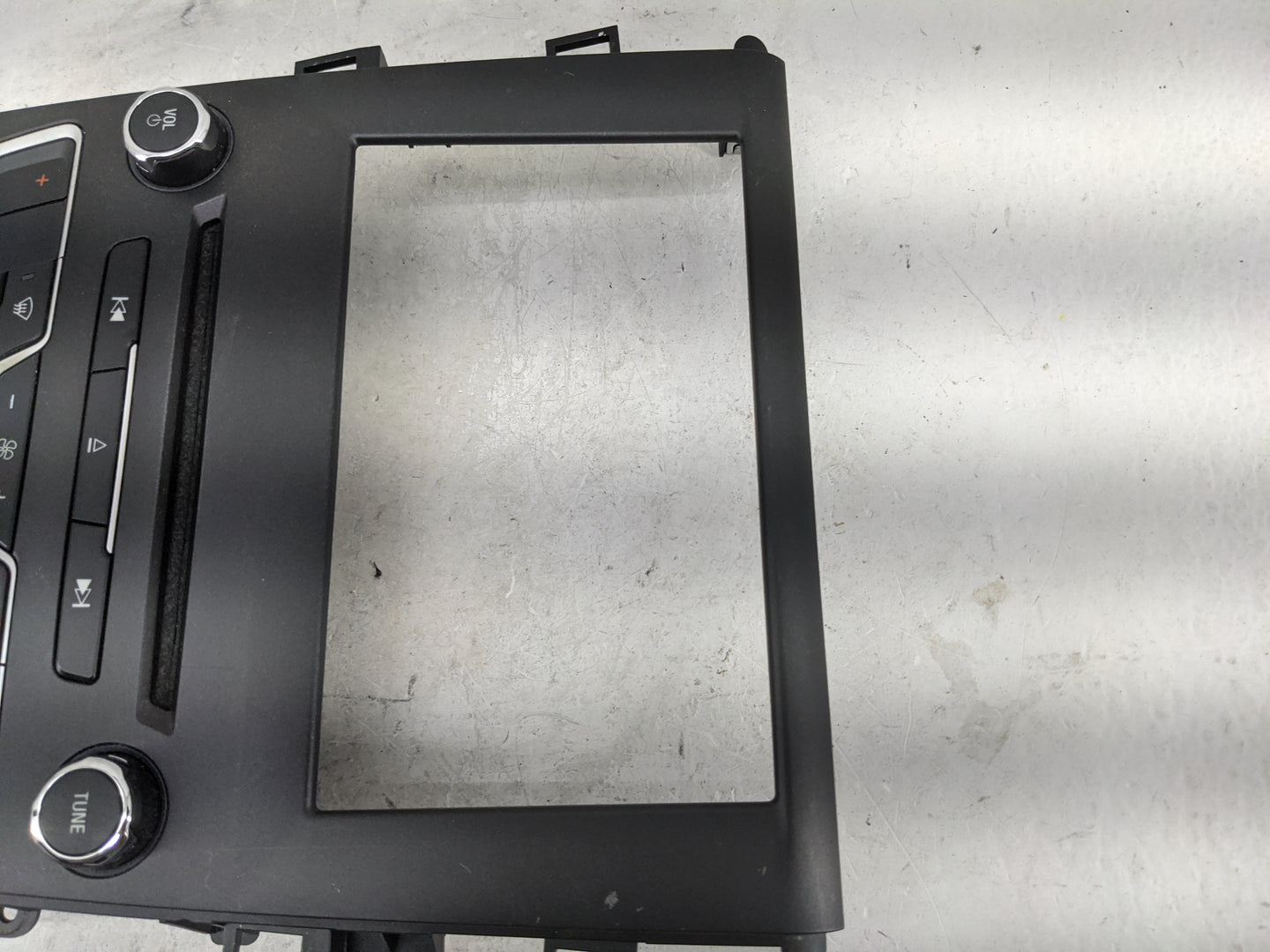2016-2016 Ford Fusion Radio Control Panel 1483047 - Oemusedautoparts1.com