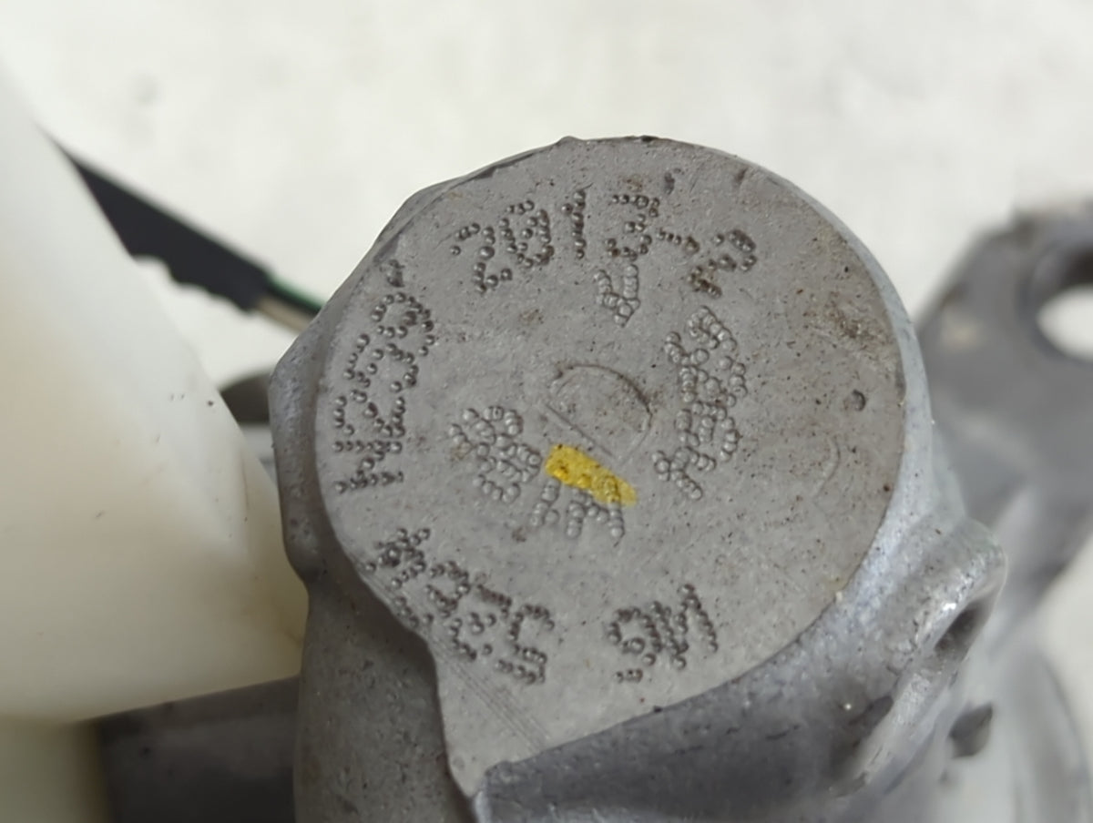 2013-2016 Ford Fusion Brake Master Cylinder 1492418 - Oemusedautoparts1.com