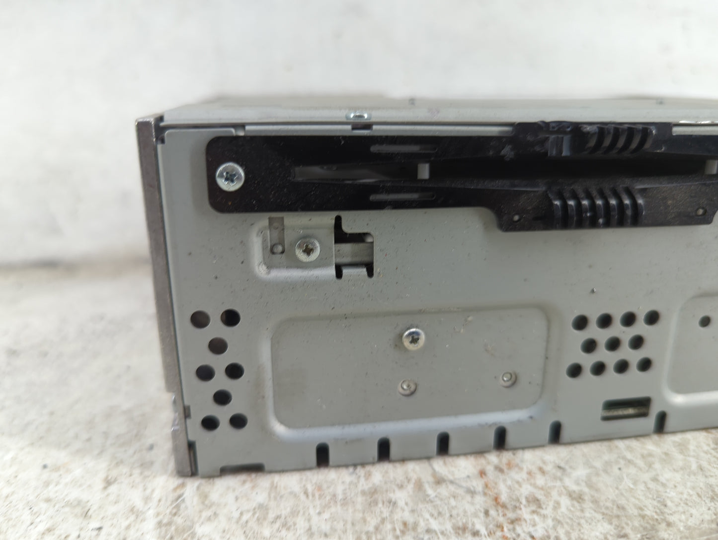2015-2016 Ford Fusion Radio AM FM Cd Player Receiver Replacement P/N:DQ-CJ15ND4WA 0690693065877 Fits Fits 2015 2016 OEM Used