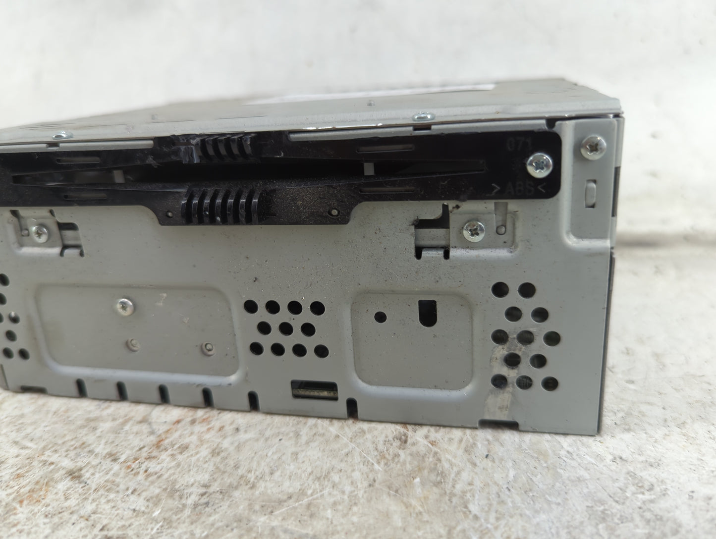 2015-2016 Ford Fusion Radio AM FM Cd Player Receiver Replacement P/N:DQ-CJ15ND4WA 0690693065877 Fits Fits 2015 2016 OEM Used