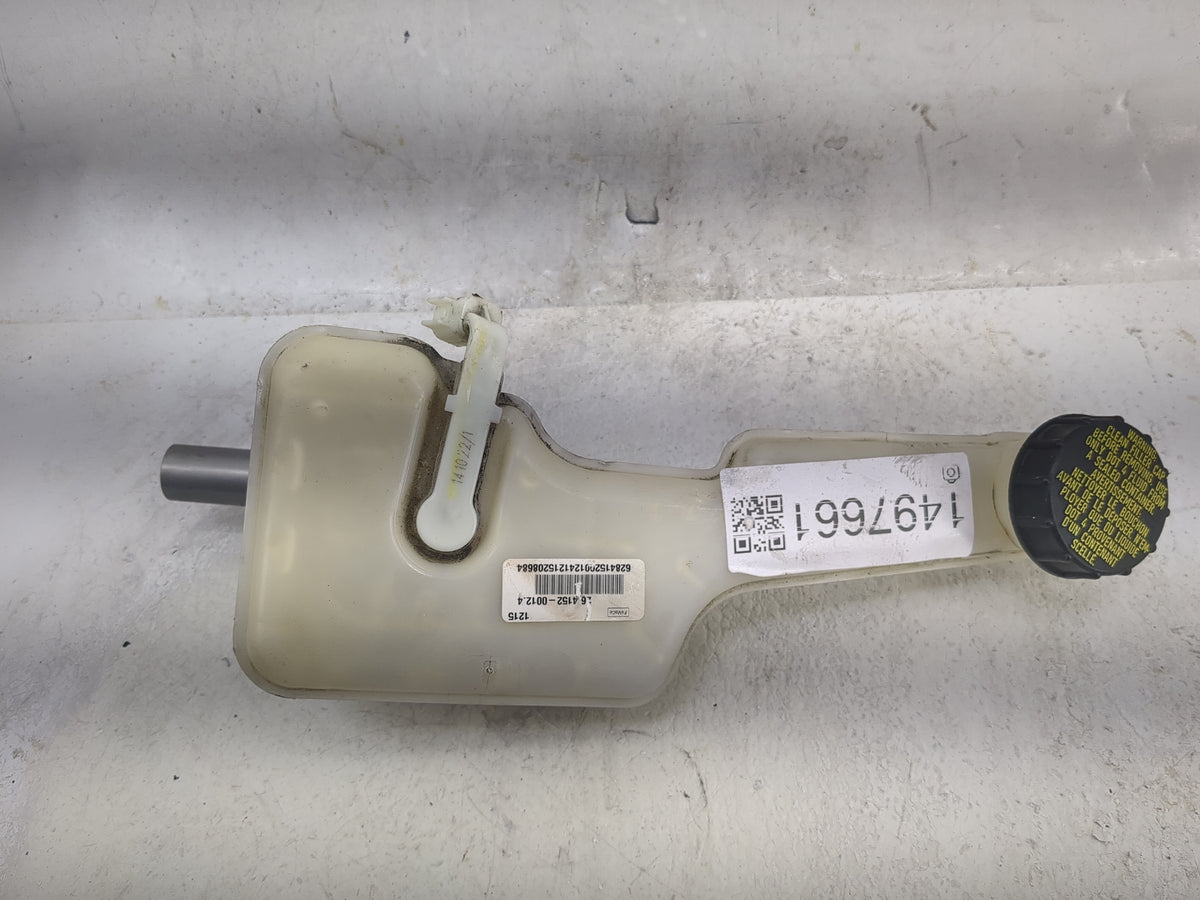 2013-2016 Ford Fusion Brake Master Cylinder 1497661 - Oemusedautoparts1.com