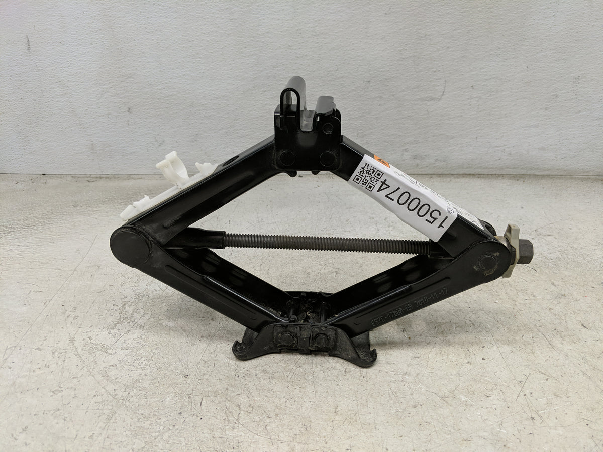 2016 Ford Fusion Spare Scissor Car Jack 1500074 - Oemusedautoparts1.com