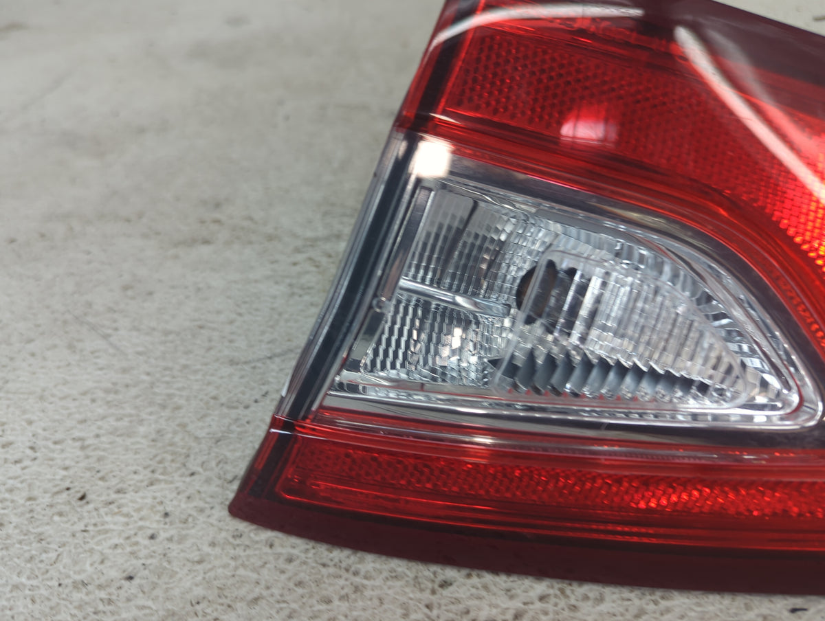 2013-2016 Ford Fusion Passenger Right Side Deck Lid Mounted Tail Light 1502173 - Oemusedautoparts1.com