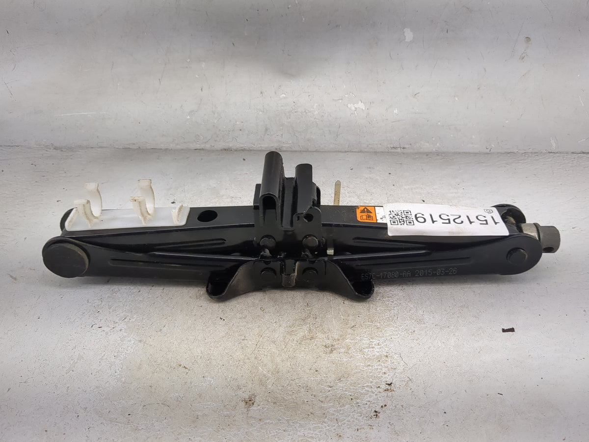 2016 Ford Fusion Spare Scissor Car Jack 1512519 - Oemusedautoparts1.com