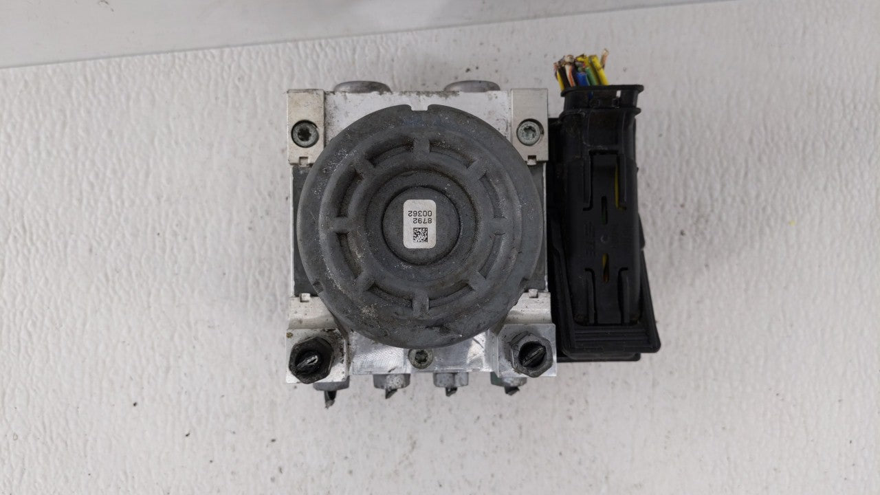 2014-2016 Ford Fusion ABS Pump Control Module Replacement P/N:EG9C-2C405-AF EG9C-2C405-AE, EG9C-2C405-DF Fits Fits 2014 2015