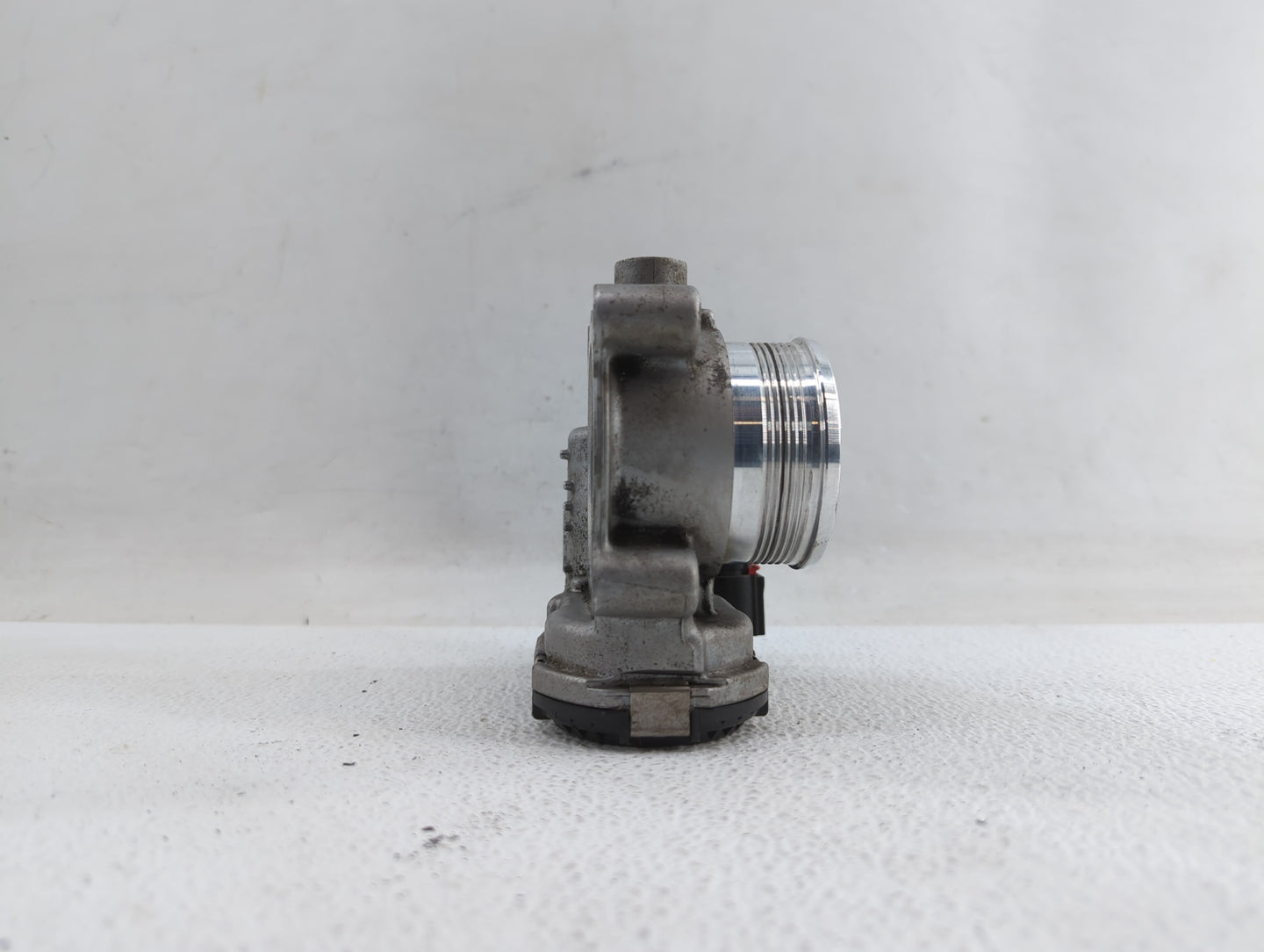 2014-2019 Ford Fusion Throttle Body P/N:DS7E-9F991-BB Fits Fits 2014 2015 2016 2017 2018 2019 OEM Used Auto Parts - Oemuseda
