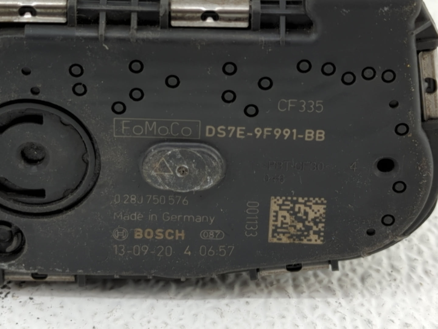 2014-2019 Ford Fusion Throttle Body P/N:DS7E-9F991-BB Fits Fits 2014 2015 2016 2017 2018 2019 OEM Used Auto Parts - Oemuseda