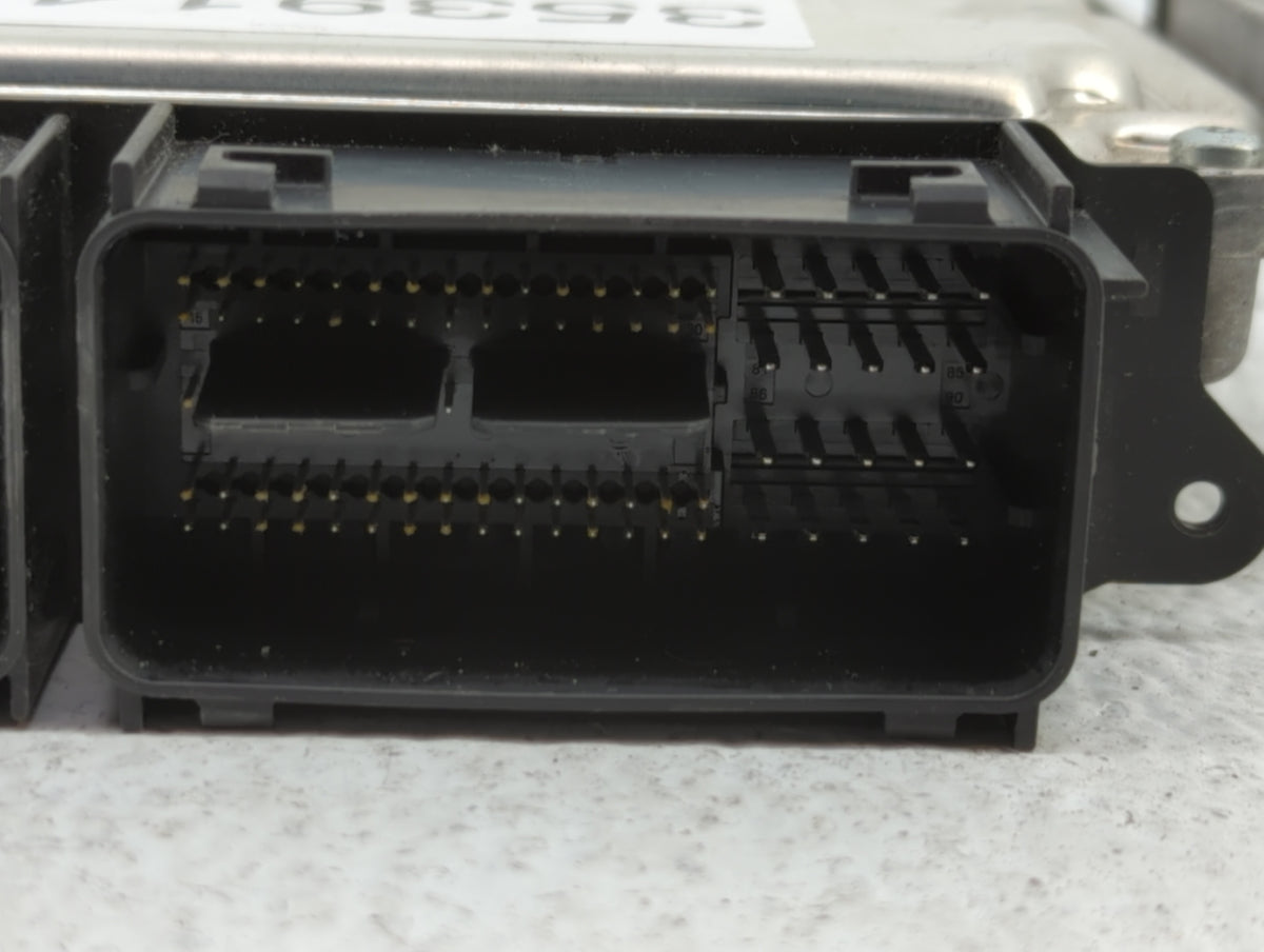 2016 Ford Fusion PCM Engine Control Computer ECU ECM PCU OEM P/N:GS7A-12A650-KC GS7A-12A650-KD, GS7A-12A560-HB, GS7A-12A650-
