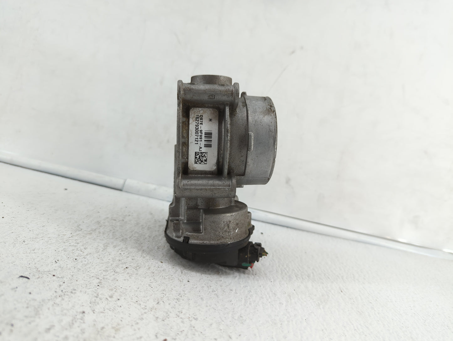 2013-2019 Ford Fusion Throttle Body P/N:DS7E-9F991-AK DS7E-9F991-AD Fits Fits 2013 2014 2015 2016 2017 2018 2019 2020 OEM Us